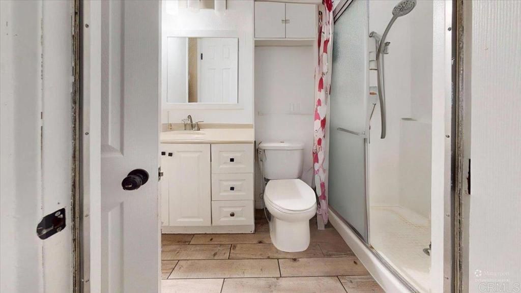 Image 38 of property listing at 10002 Stanley Ct, Santee, CA 92071