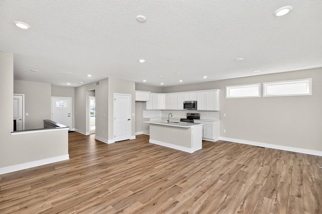 9127 Robinson Drive, West Des Moines, IA 50266