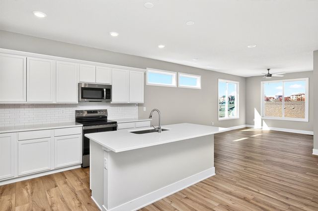 9127 Robinson Drive, West Des Moines, IA 50266