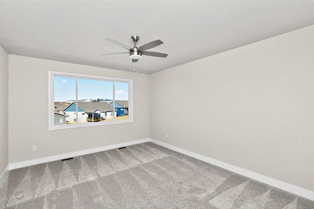 9127 Robinson Drive, West Des Moines, IA 50266