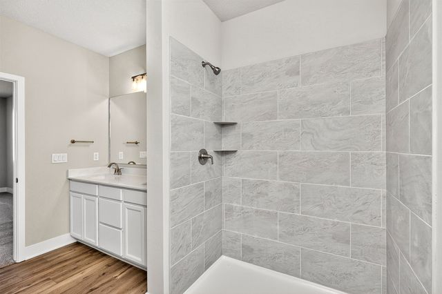 9127 Robinson Drive, West Des Moines, IA 50266