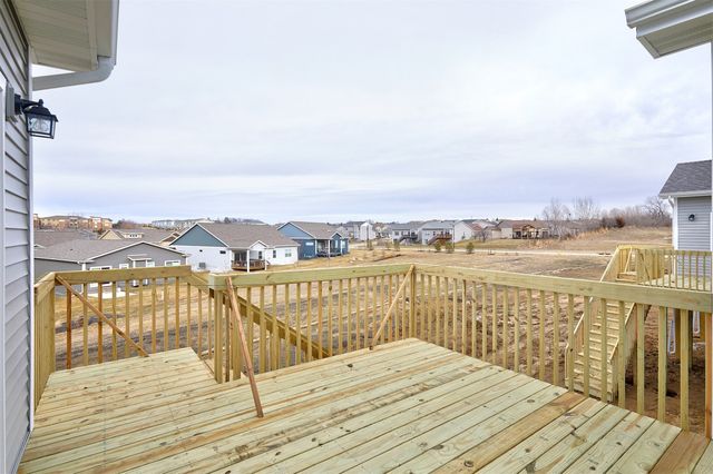 9127 Robinson Drive, West Des Moines, IA 50266