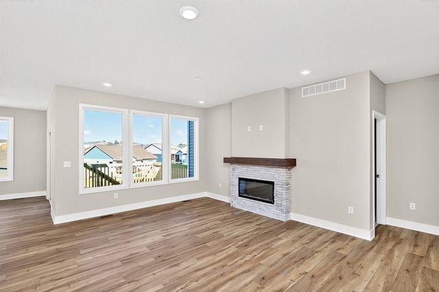 9127 Robinson Drive, West Des Moines, IA 50266