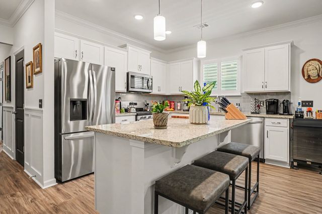 241 Brook Ave, White House, TN 37188