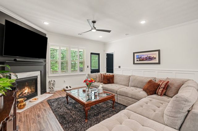 241 Brook Ave, White House, TN 37188