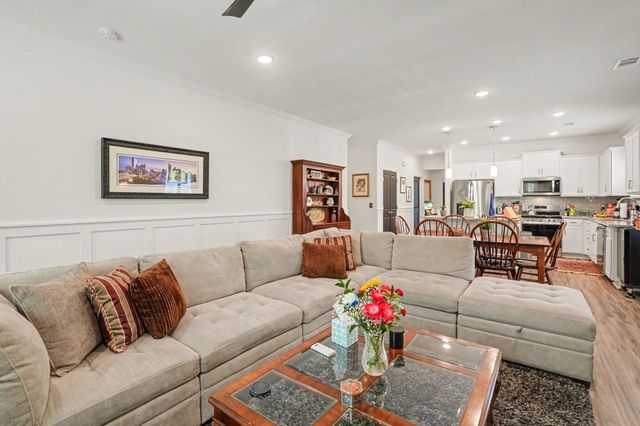 241 Brook Ave, White House, TN 37188