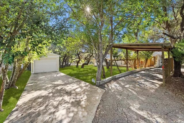 25327 Triangle Loop, San Antonio, TX 78255