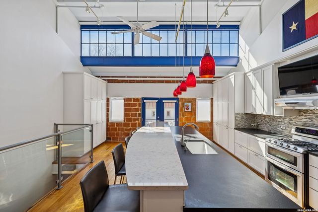 212 Madison Apt 2, San Antonio, TX 78204