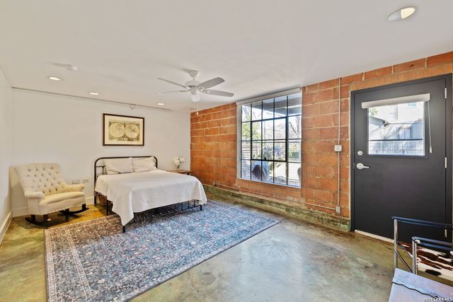 212 Madison Apt 2, San Antonio, TX 78204