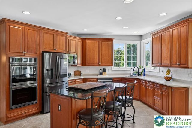 25 Melchor Drive, Williams Twp, PA 18042