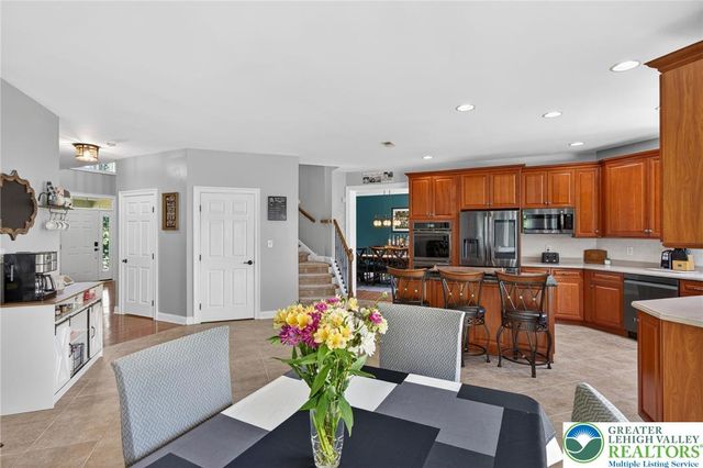 25 Melchor Drive, Williams Twp, PA 18042