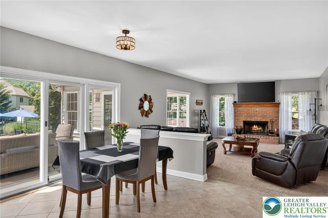 25 Melchor Drive, Williams Twp, PA 18042