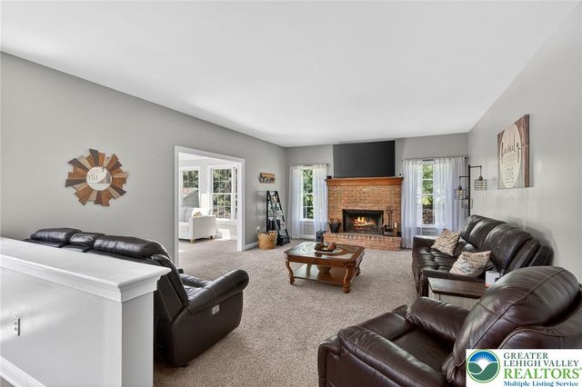 25 Melchor Drive, Williams Twp, PA 18042