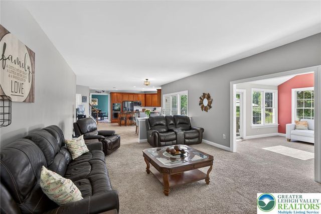 25 Melchor Drive, Williams Twp, PA 18042