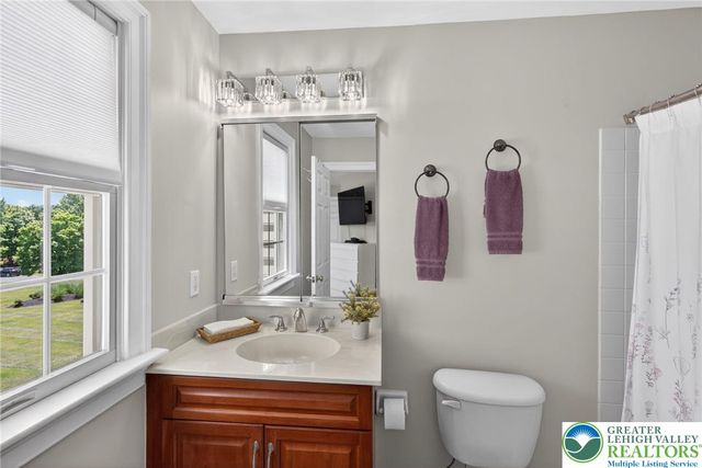 25 Melchor Drive, Williams Twp, PA 18042