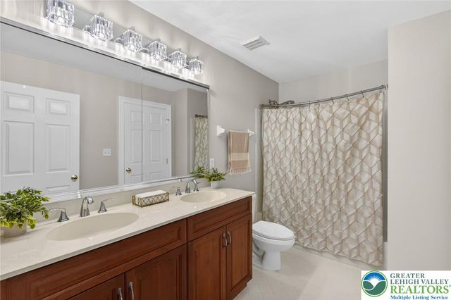 25 Melchor Drive, Williams Twp, PA 18042