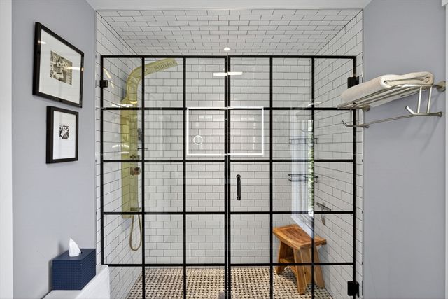 170 Bradford St Ext 2, Provincetown, MA 02657