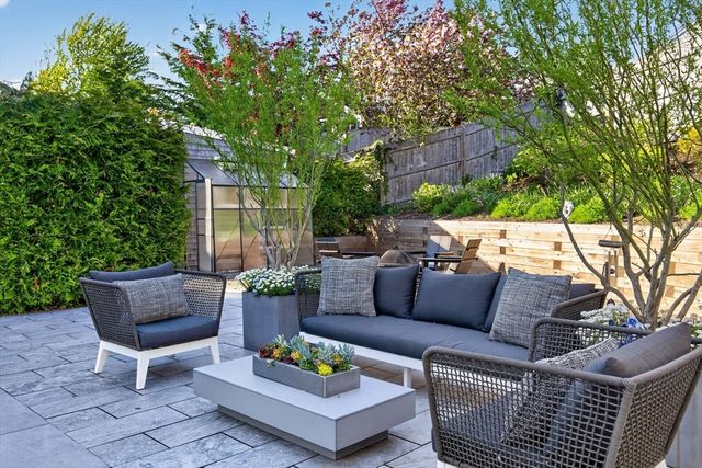 170 Bradford St Ext 2, Provincetown, MA 02657