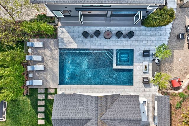 170 Bradford St Ext 2, Provincetown, MA 02657