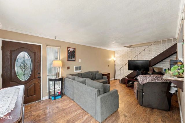 684 W Hemlock Street, Port Hueneme, CA 93041