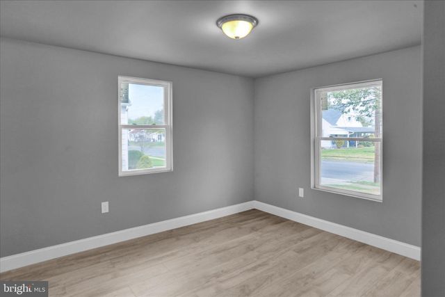 1006 MIDWAY AVE, Temple, PA 19560