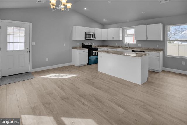 1006 MIDWAY AVE, Temple, PA 19560