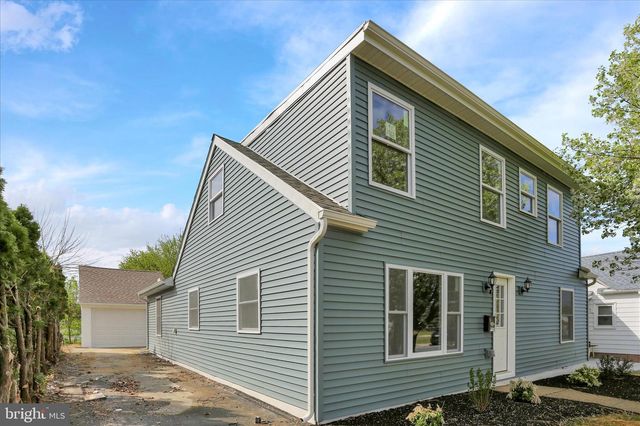 1006 MIDWAY AVE, Temple, PA 19560
