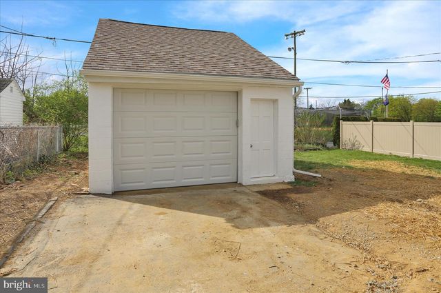 1006 MIDWAY AVE, Temple, PA 19560