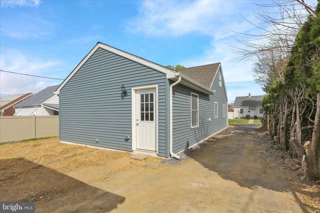1006 MIDWAY AVE, Temple, PA 19560