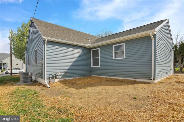 1006 MIDWAY AVE, Temple, PA 19560