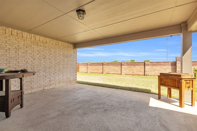 2716 Richard Street, Burleson, TX 76028