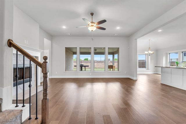 2716 Richard Street, Burleson, TX 76028