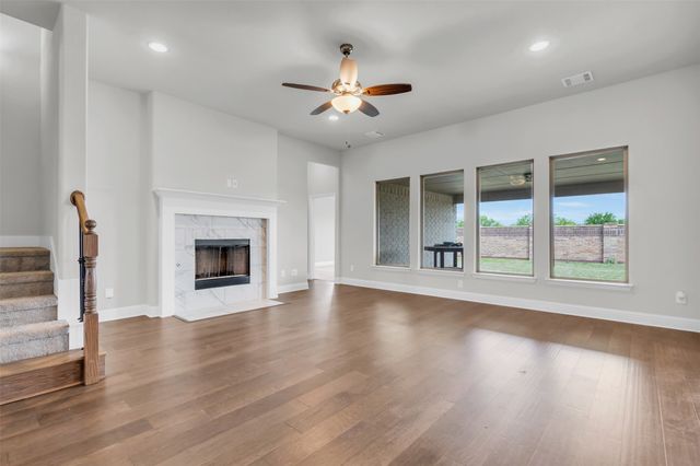 2716 Richard Street, Burleson, TX 76028