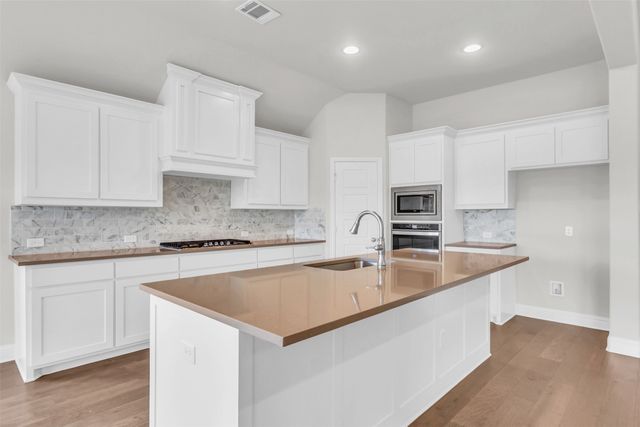 2716 Richard Street, Burleson, TX 76028
