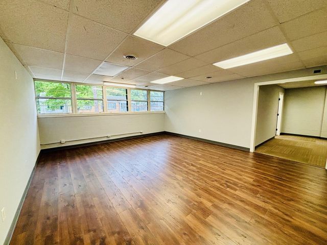 1701 S Campbell Avenue, Springfield, MO 65807