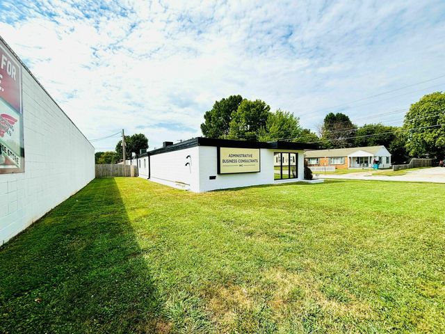 1701 S Campbell Avenue, Springfield, MO 65807