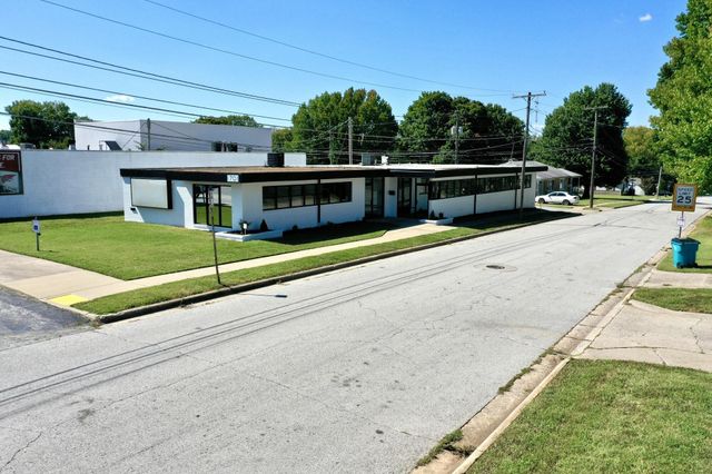 1701 S Campbell Avenue, Springfield, MO 65807