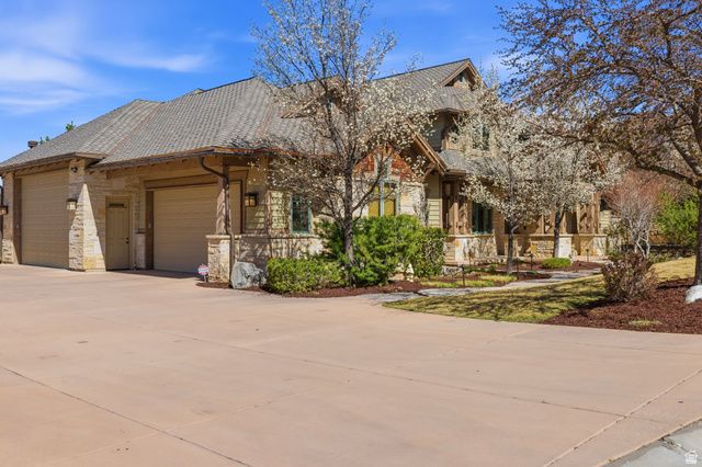 16 SNOW FOREST LN, Sandy, UT 84092