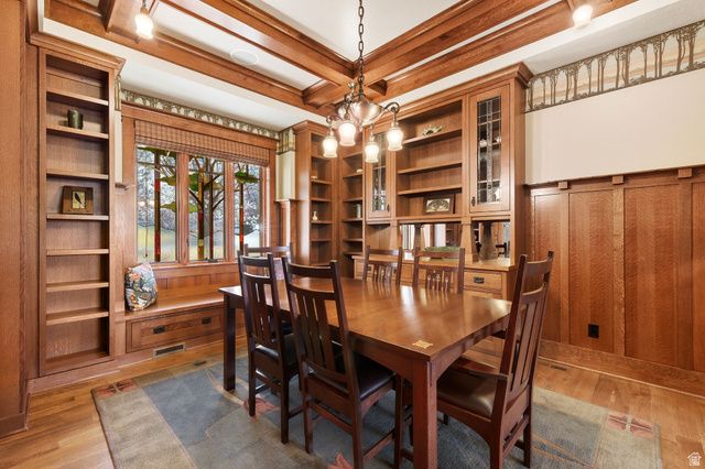 16 SNOW FOREST LN, Sandy, UT 84092