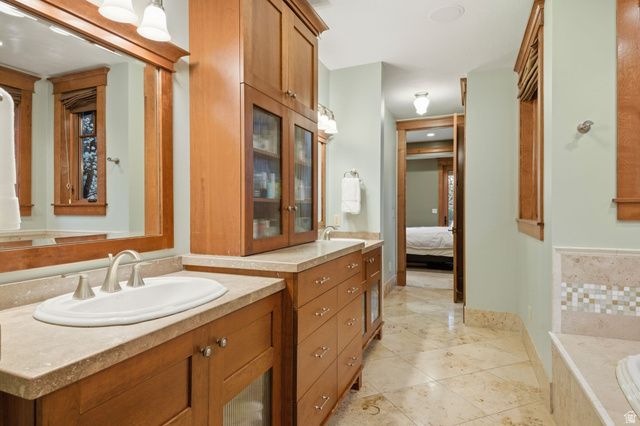 16 SNOW FOREST LN, Sandy, UT 84092