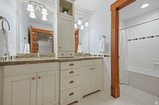 16 SNOW FOREST LN, Sandy, UT 84092