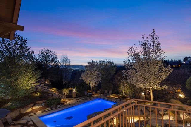 16 SNOW FOREST LN, Sandy, UT 84092