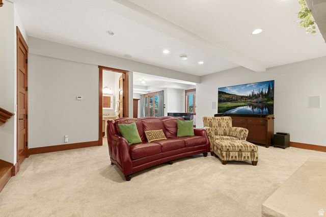 16 SNOW FOREST LN, Sandy, UT 84092