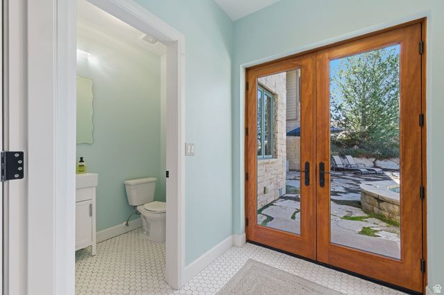 16 SNOW FOREST LN, Sandy, UT 84092