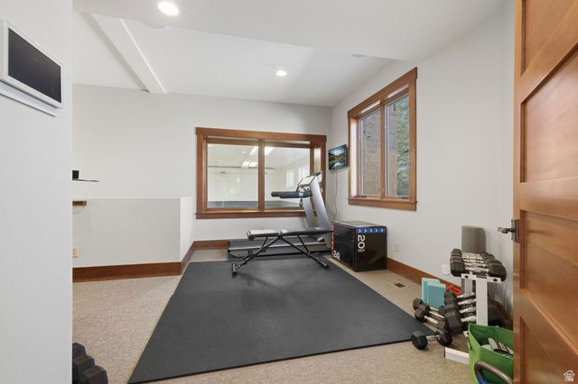 16 SNOW FOREST LN, Sandy, UT 84092