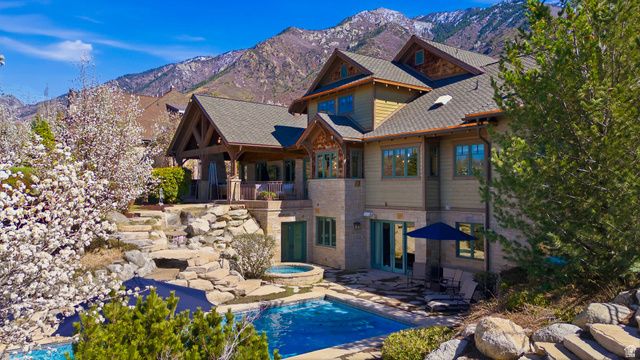 16 SNOW FOREST LN, Sandy, UT 84092