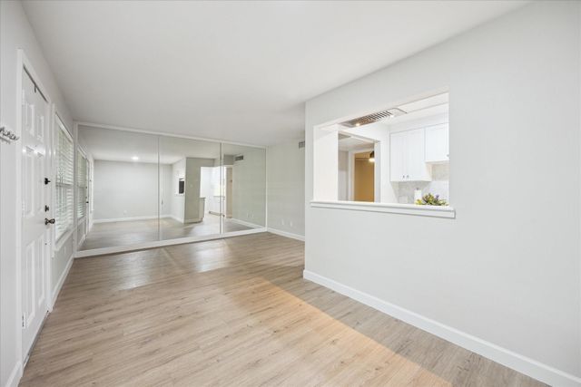 3224 Timmons Lane 143, Houston, TX 77027