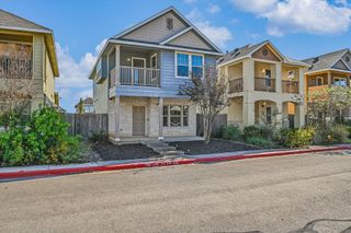 4609 Esper LN 323, Austin, TX 78725