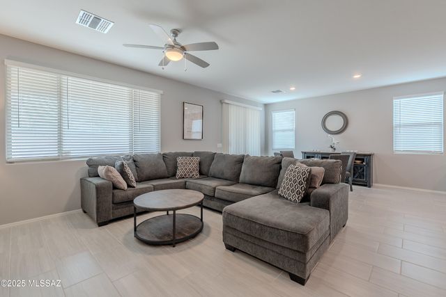 10245 S Wheel Spoke Lane, Vail, AZ 85641