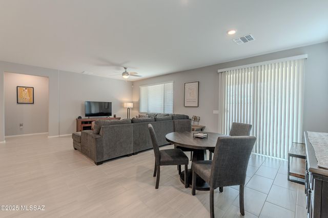 10245 S Wheel Spoke Lane, Vail, AZ 85641